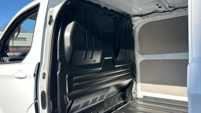 Ford Transit Custom 280 L1 Diesel Fwd 2.0 EcoBlue 136ps H1 Van Limited